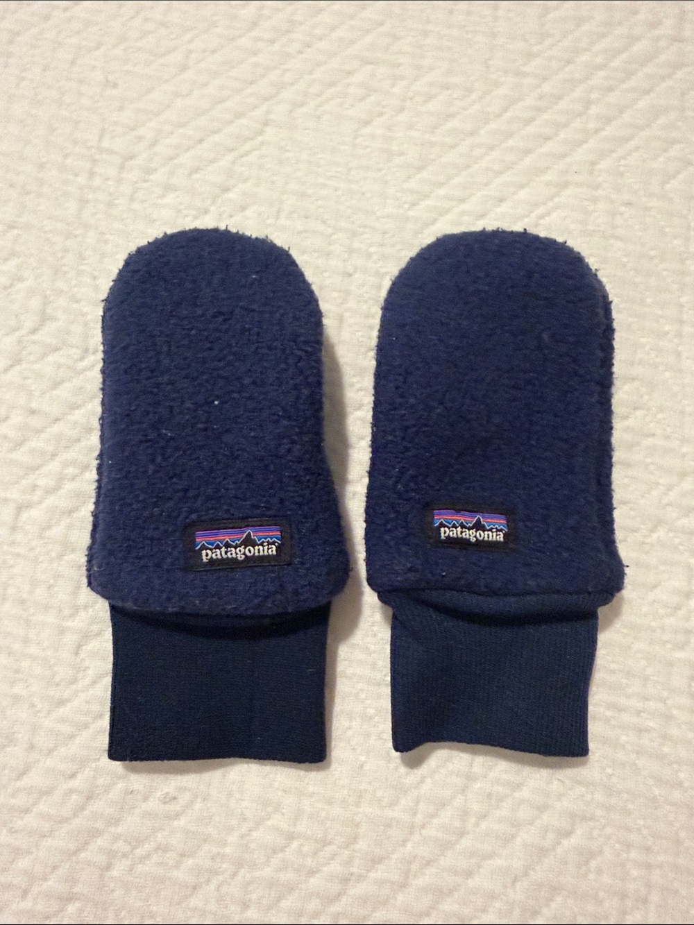Patagonia Kids Navy Blue Fleece Mittens